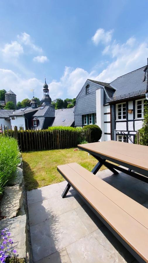 Holiday House Burgblick2 With Garden - Vosproperties Monschau Exterior foto
